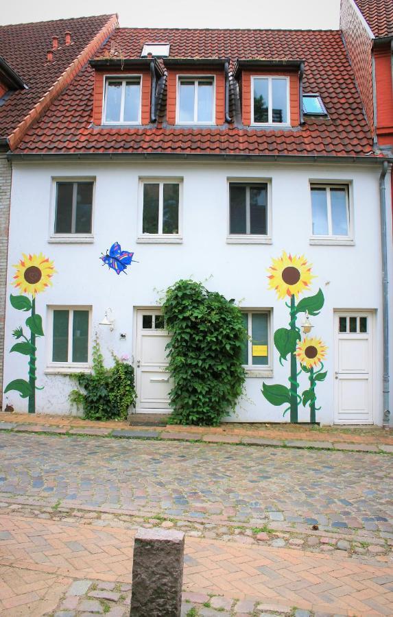 Zentrale Ferienwohnung „Treibholz“ Im Sonnenblumenhaus Flensburg Kültér fotó