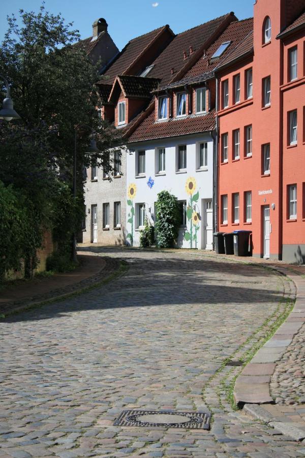 Zentrale Ferienwohnung „Treibholz“ Im Sonnenblumenhaus Flensburg Kültér fotó